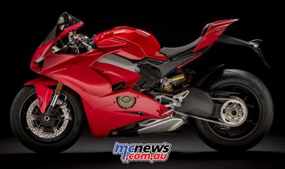 2018-Ducati-107-10-PANIGALE-V4.jpg