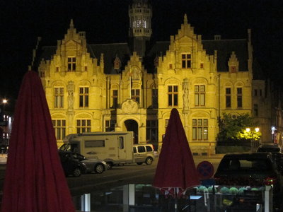 We sat in the square in the centre of Ypres, had a decent meal. Lovely place